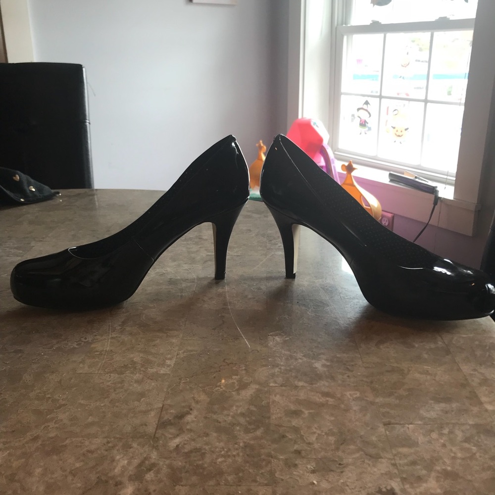 Black Shiny Heels